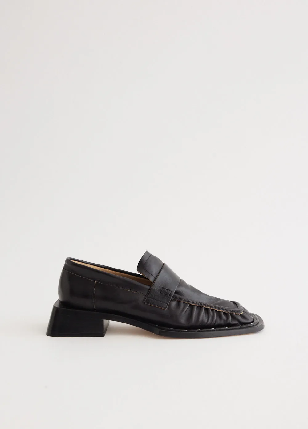 Airi Loafers