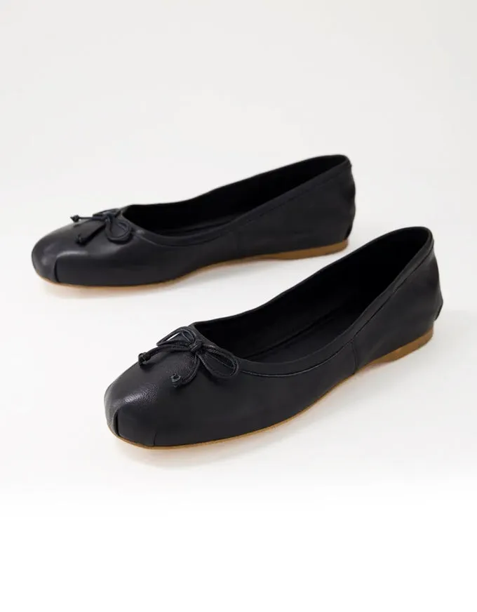 Aydas Flats Black Leather