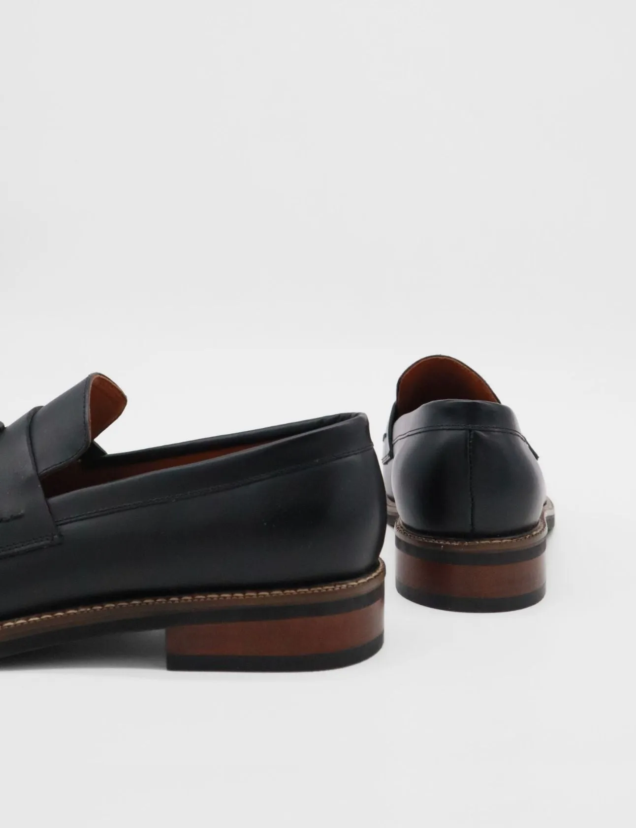 Manhattan loafers in black leather mens shoes